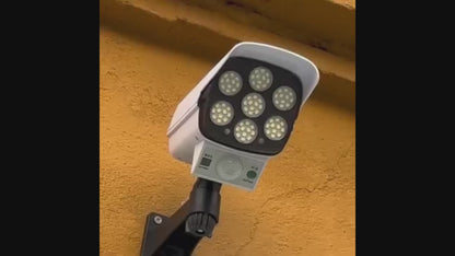 SolarGuard Pro: Seguridad e iluminación inteligente en un solo dispositivo